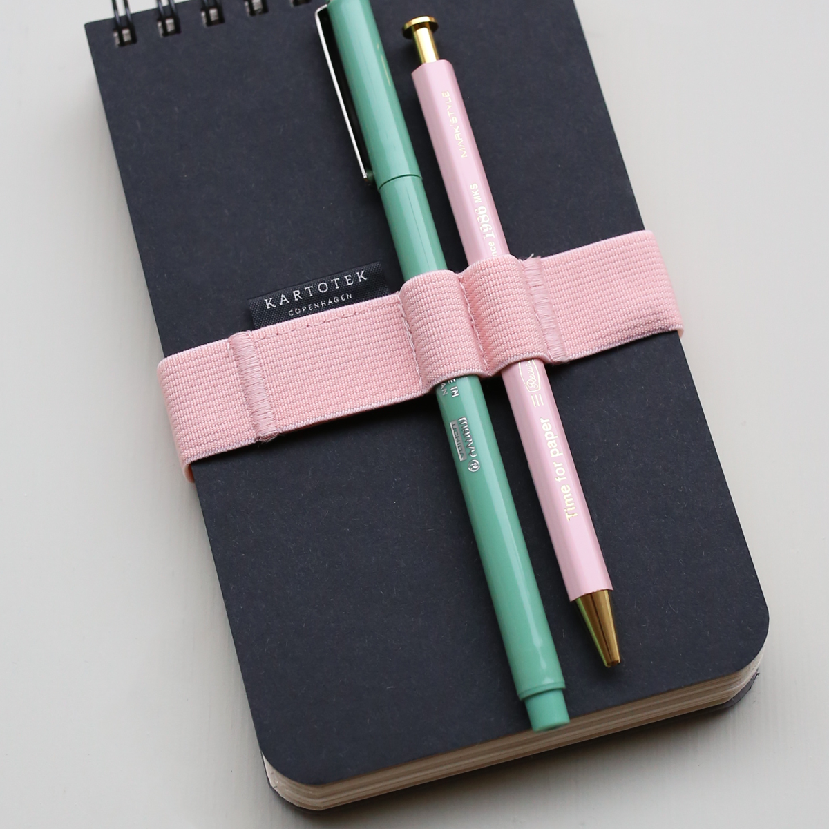 NOTEBOOK PEN STRAP A6 // PINK