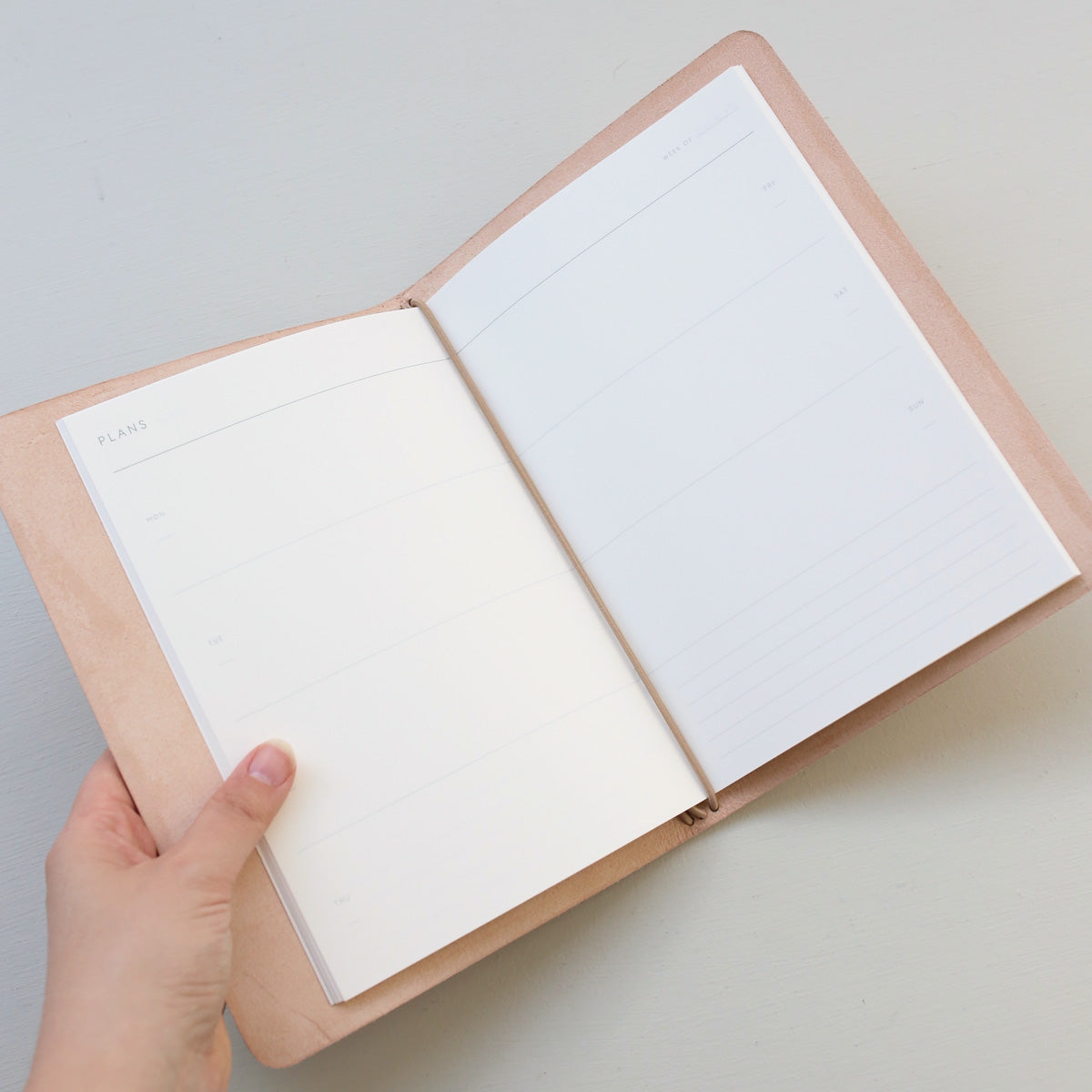 MULTI ELASTIC BAND LEATHER FOLDER // NATURAL