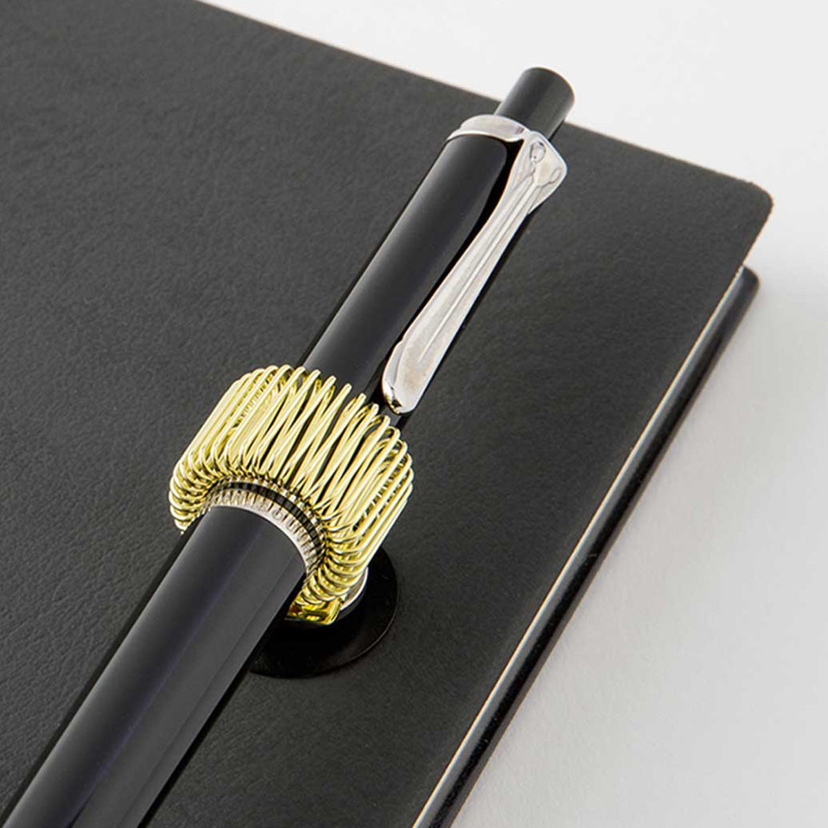 MAGNET PEN HOLDER // GOLD