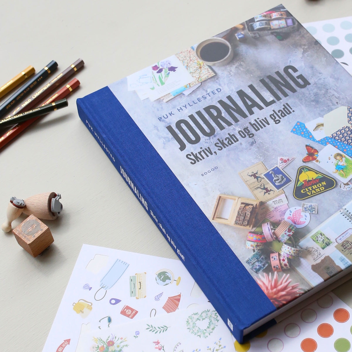 BOOK 'JOURNALING - SKRIV, SKAB OG BLIV GLAD' // DANISH