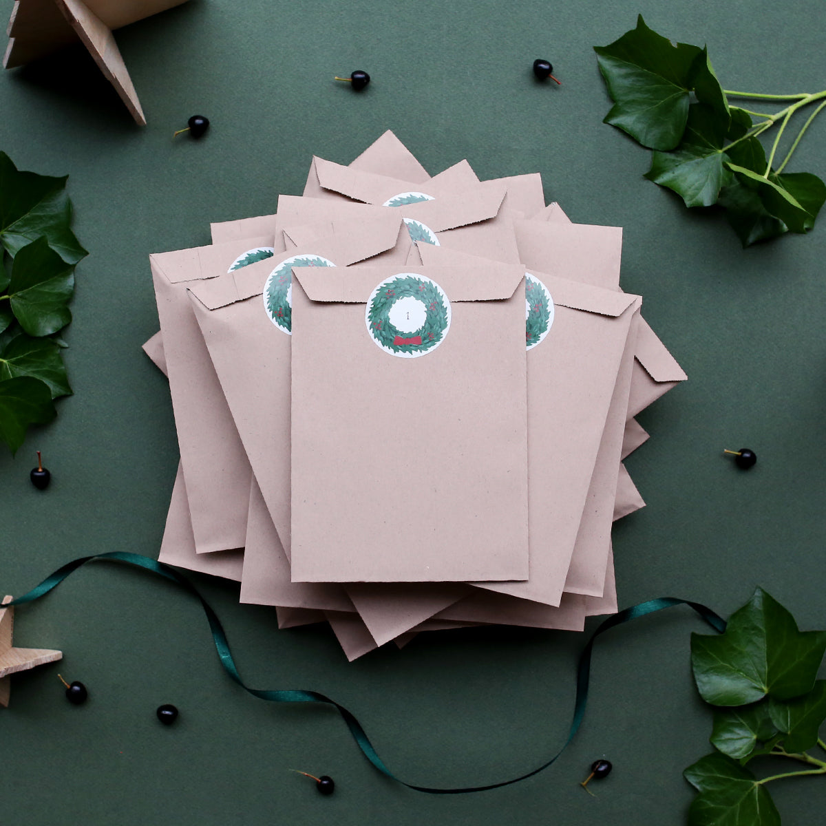STICKERS // ADVENT CHRISTMAS WREATH 1-24