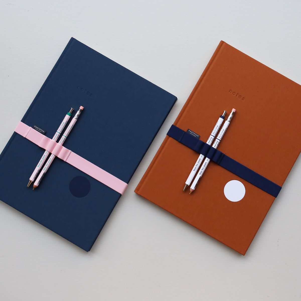 NOTEBOOK PEN STRAP A4 // PINK