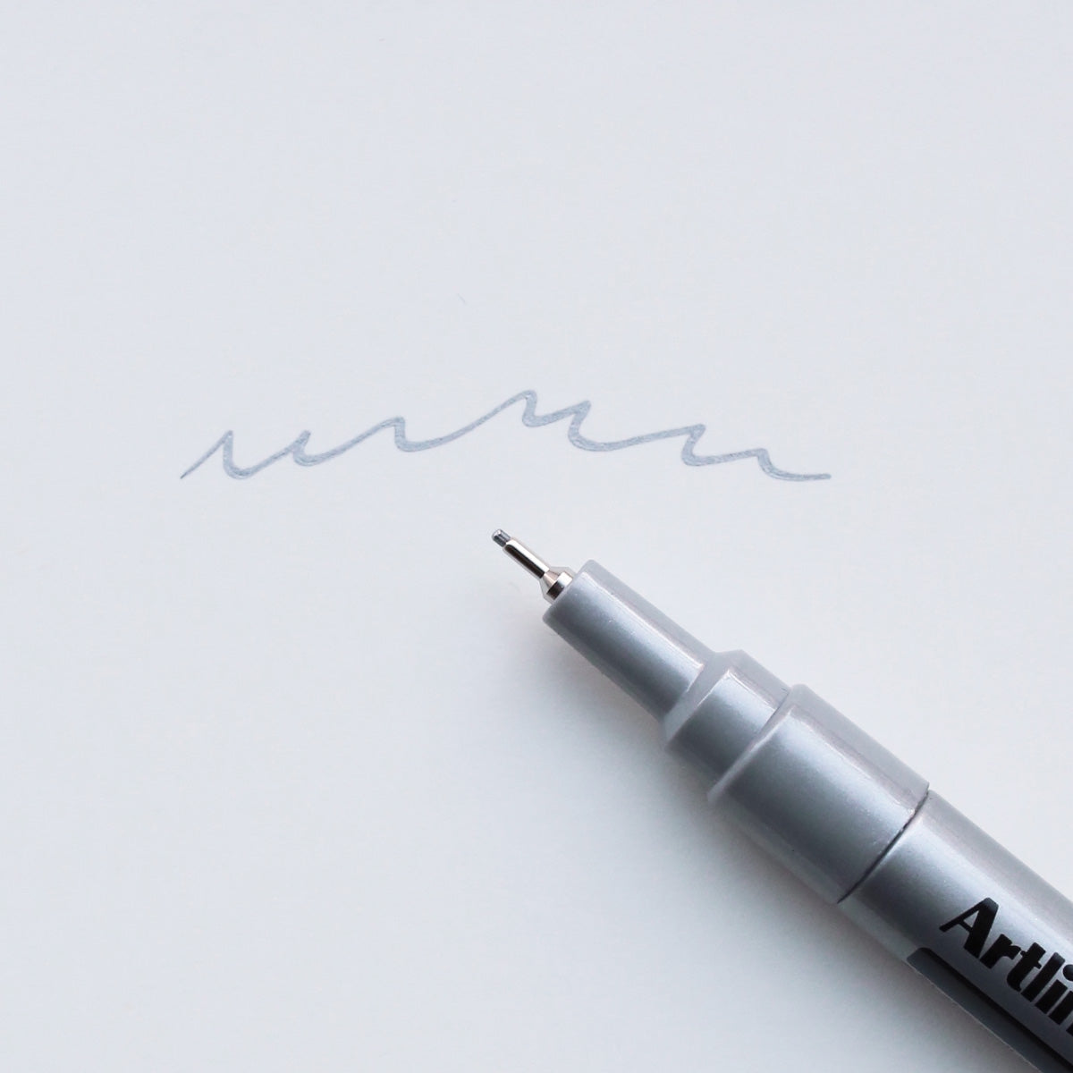 ARTLINE FINELINER METALLIC MARKER PEN // SILVER