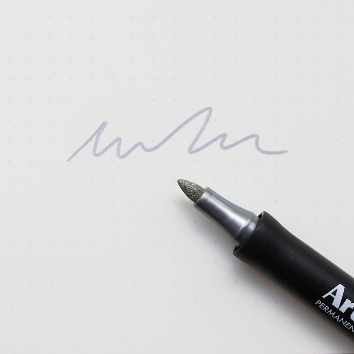 SUPREME METALLIC MARKER PEN // SILVER