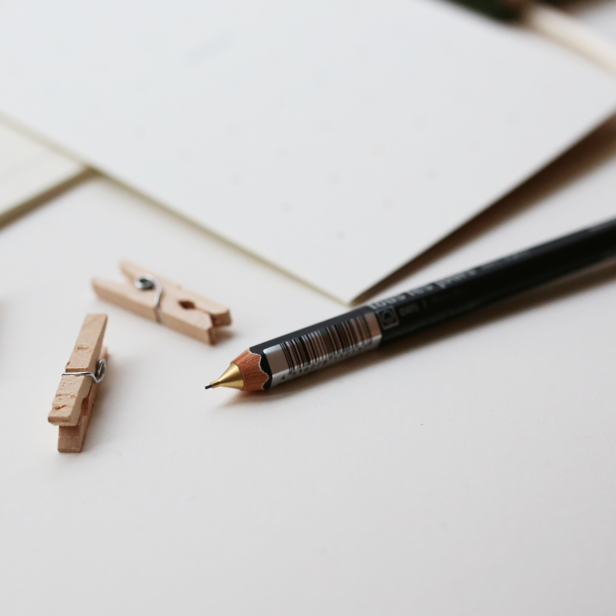 DAYS MECHANICAL PENCIL 0.5mm // BLACK