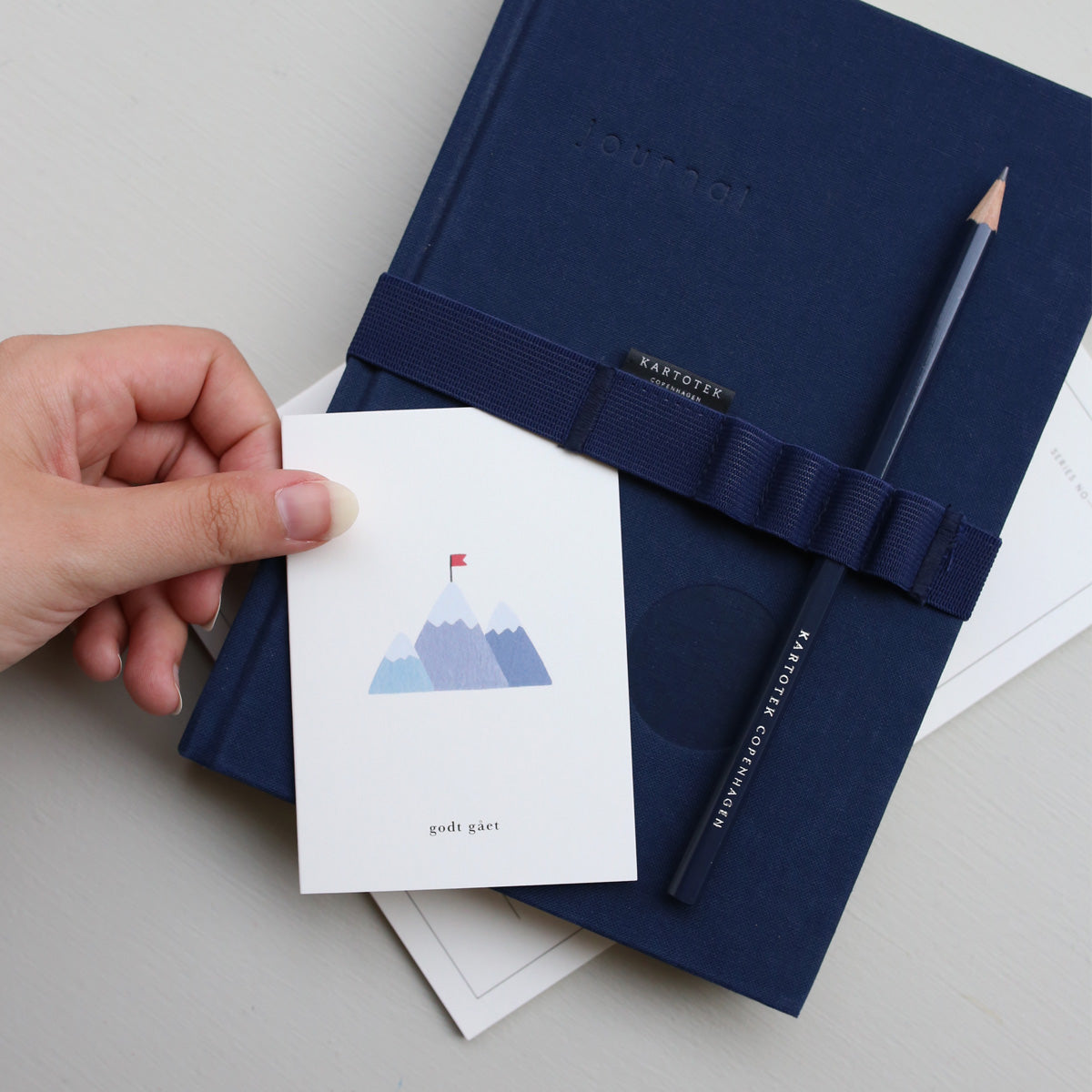 SMALL GREETING CARD // BJERGTOP (DANISH)