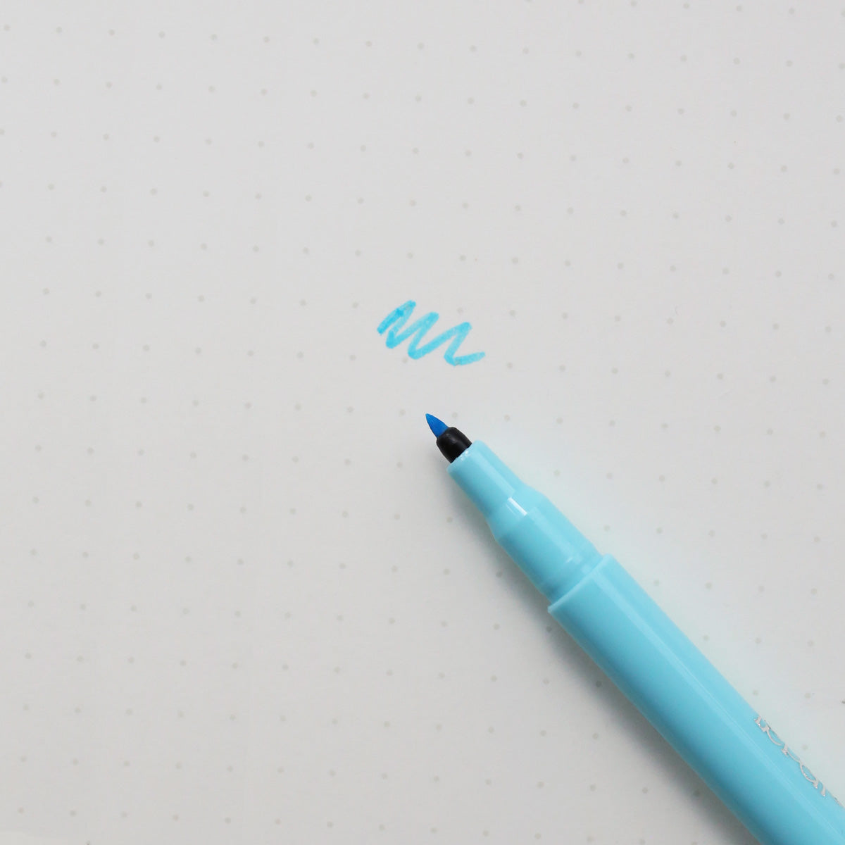 LE PEN FLEX FINELINER // PALE BLUE