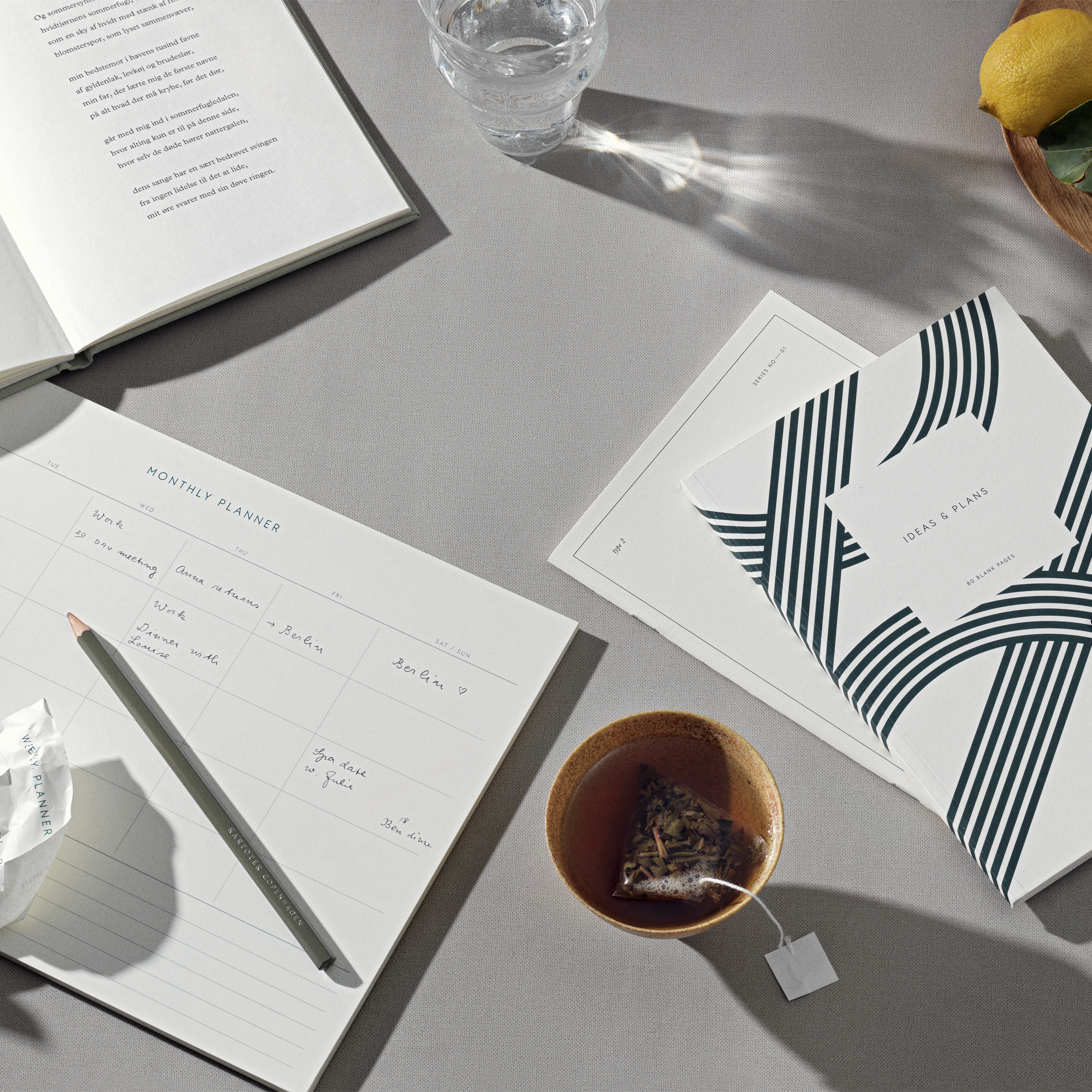 MONTHLY PLANNER NOTEPAD // A4