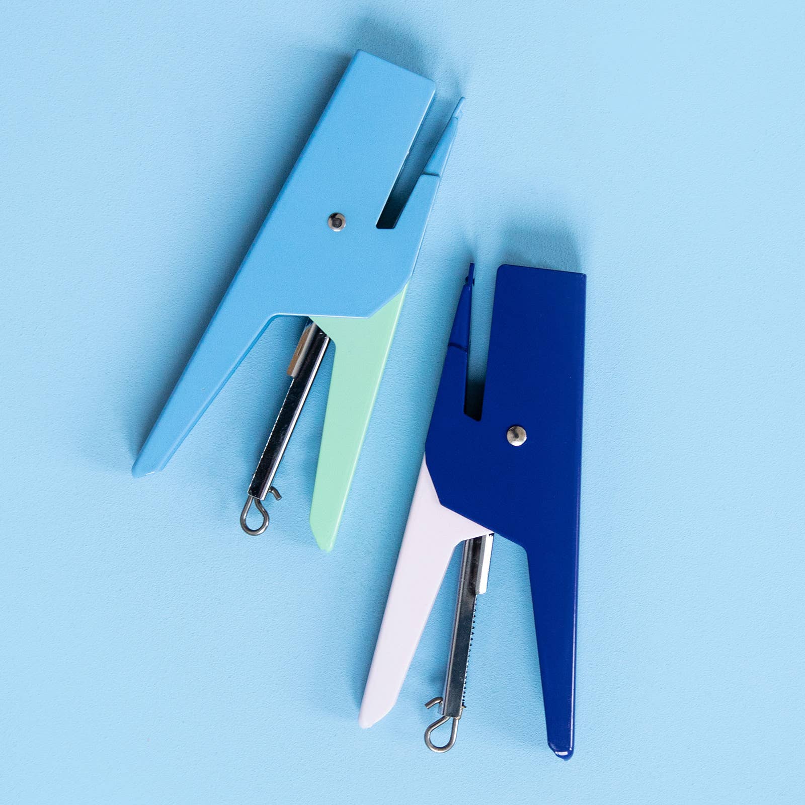 PAPIER TIGRE STAPLER // COBALT & ROSE