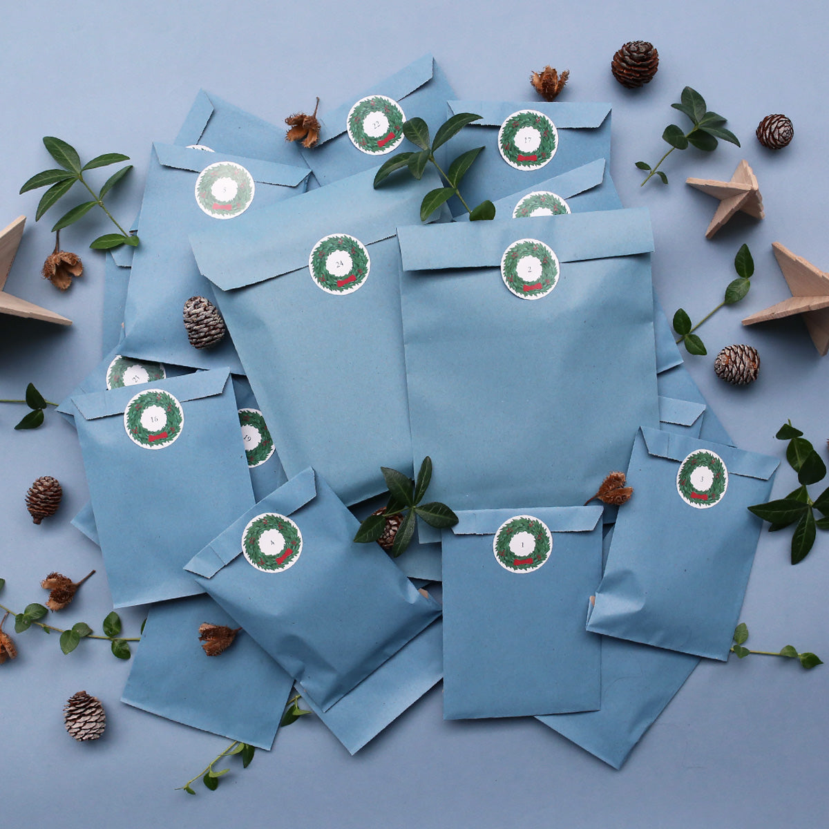 DUST BLUE PAPER GIFT BAG // L