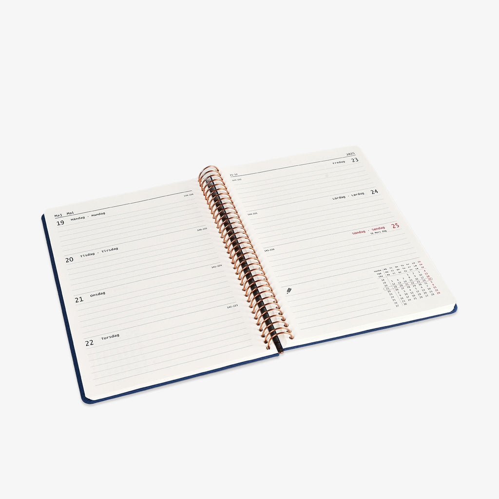 KOZO SPIRAL-BOUND CALENDAR 2027 A5 (DANISH) // OLIVE GREEN