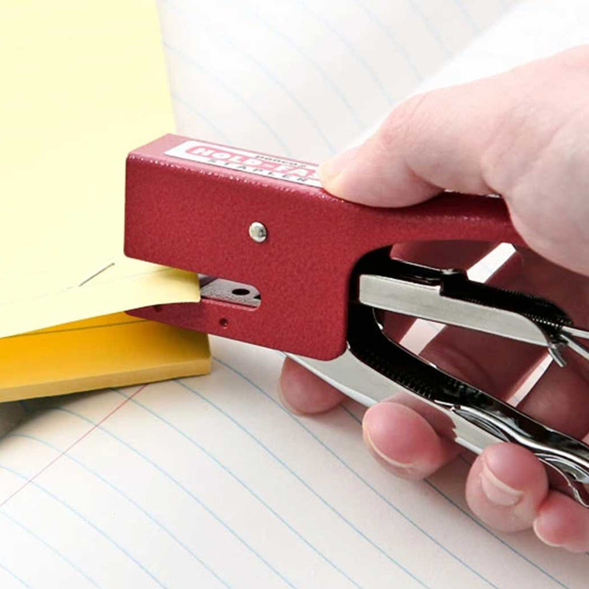 files/Penco_PlierStapler_Red_02.jpg