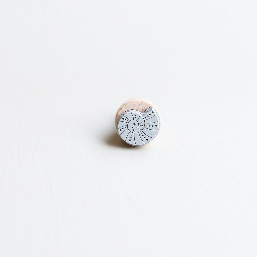 STEMPEL // MUSLING M. PRIKKER