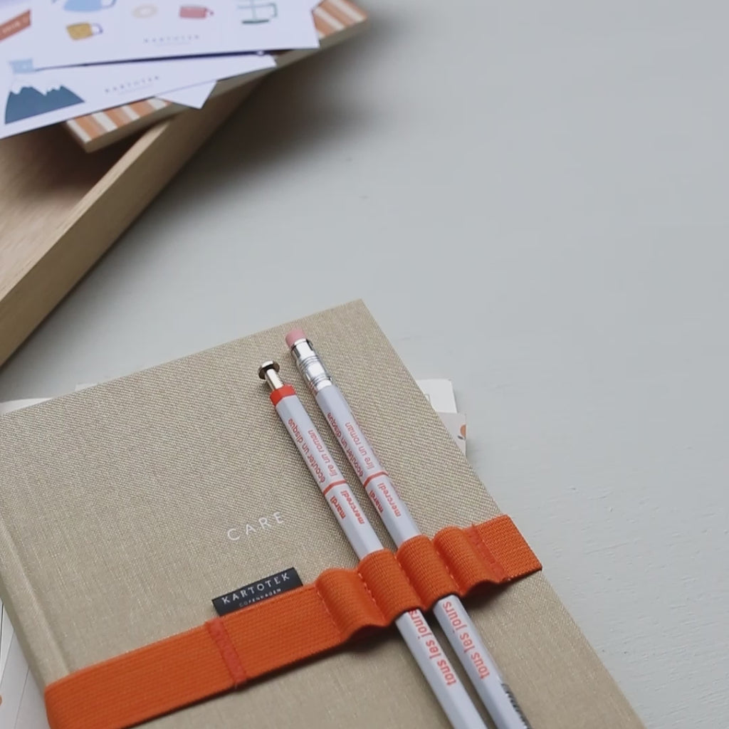 CARE JOURNAL // OMSORGSDAGBOG (ENGELSK)