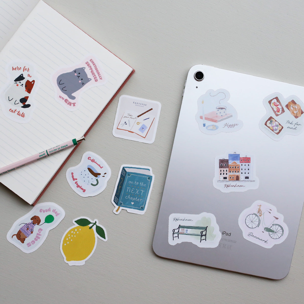MP4-video of vinyl stickers with a Copenhagen theme like Nyhavn, bike, smørrebrød etc.