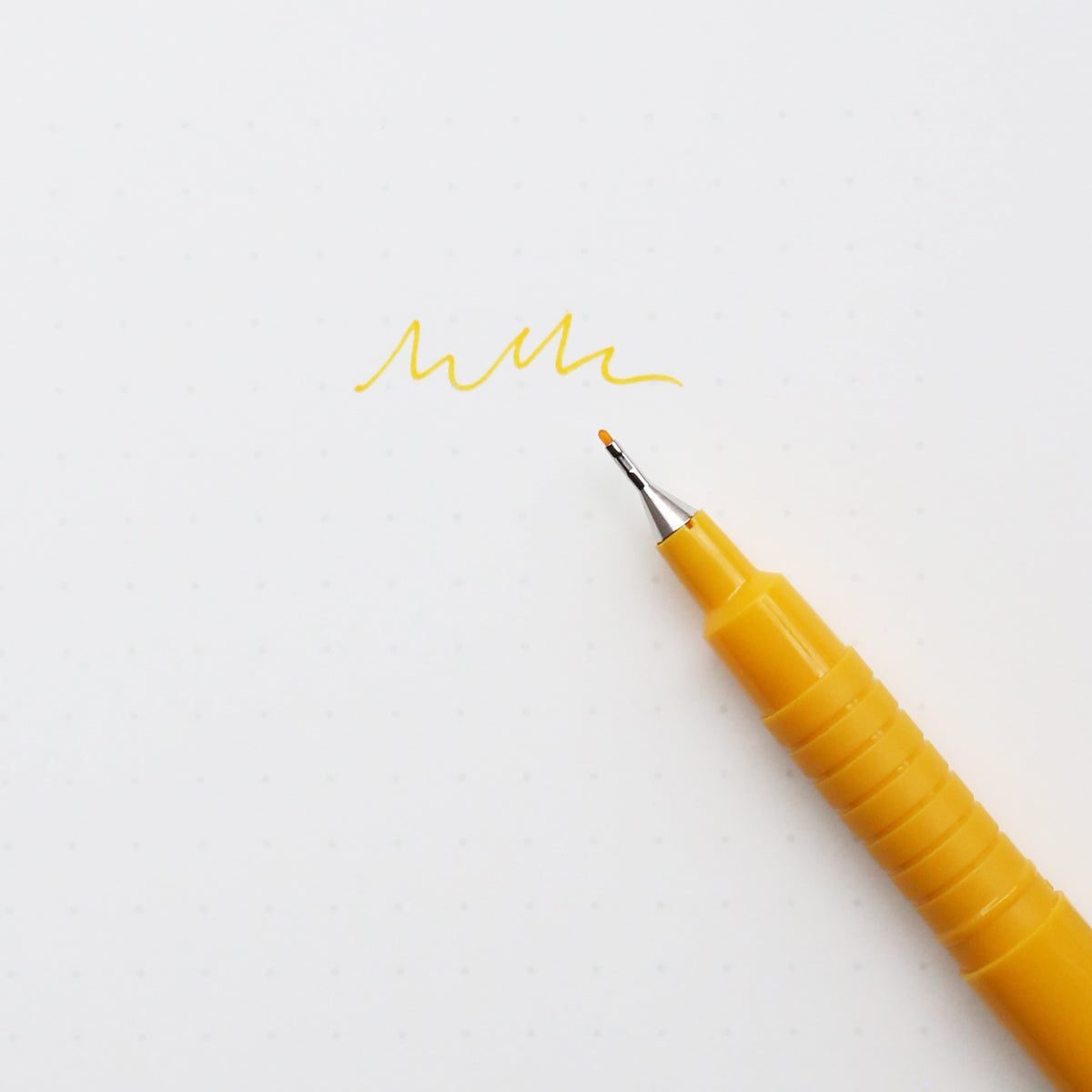 ARTLINE FINELINER 0.4 MM // YELLOW