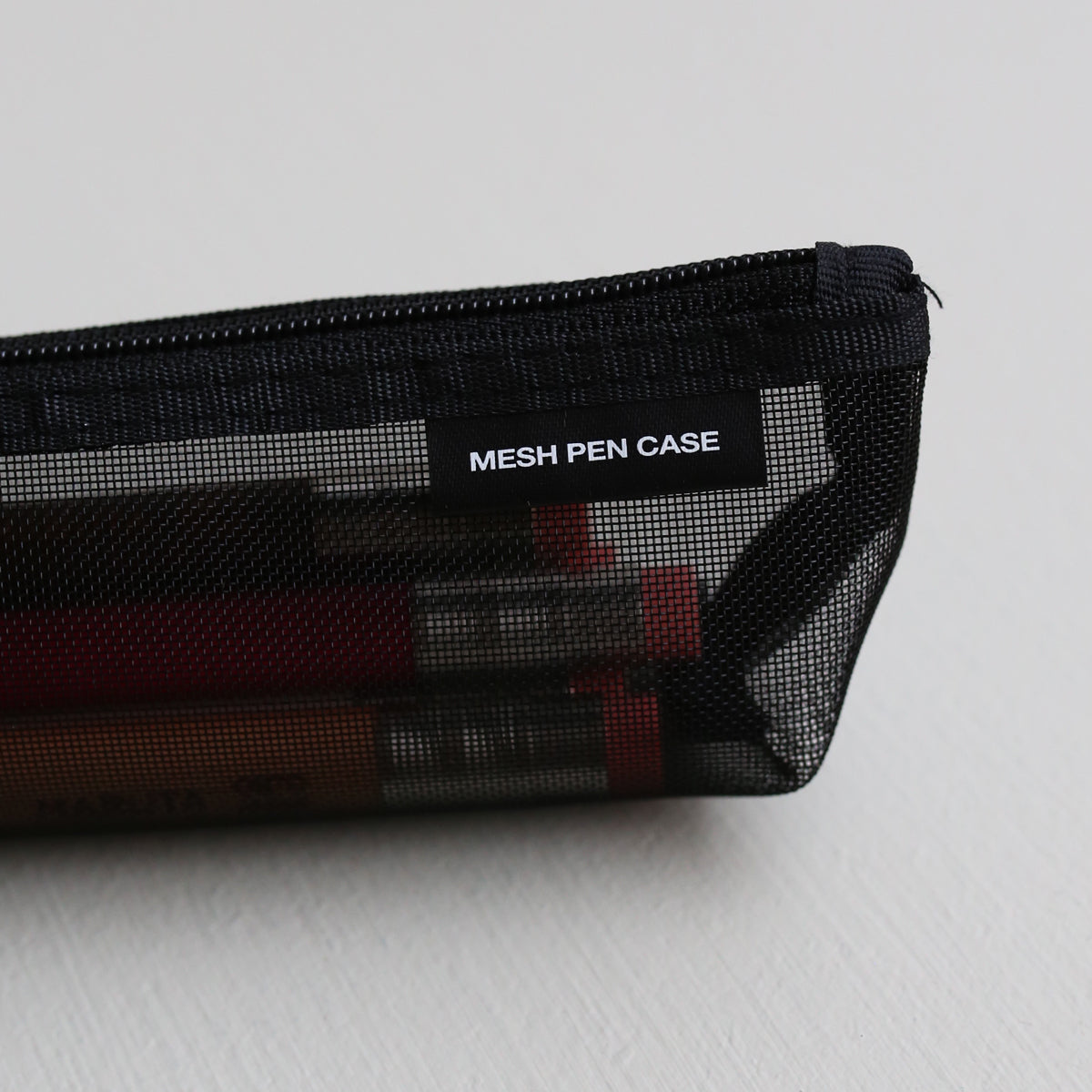 MESH MINI PEN POUCH // BLACK