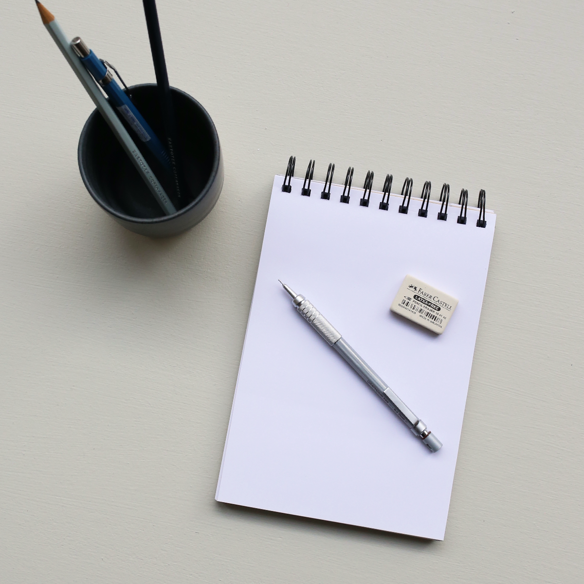 SPIRAL-BOUND DRAWING PAD // A5