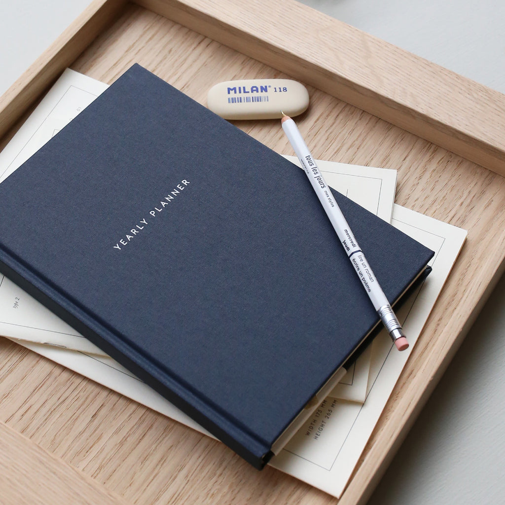 YEARLY PLANNER NOTEBOOK