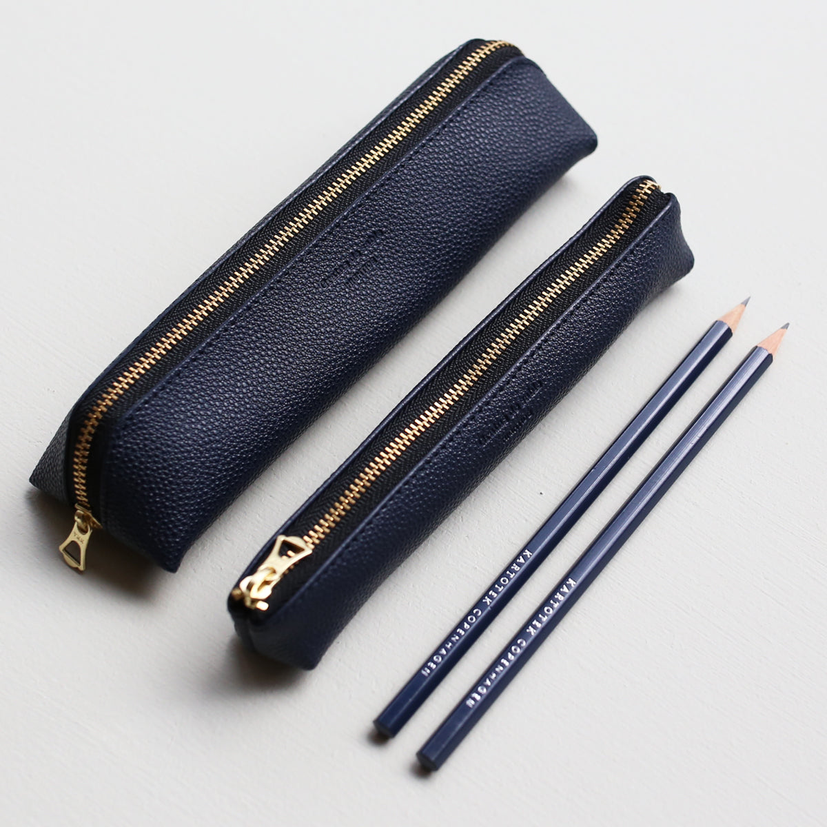 HIGHTIDE SLIM PEN CASE  // NAVY