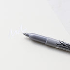 METALLIC PERMANENT MARKER PEN // SILVER