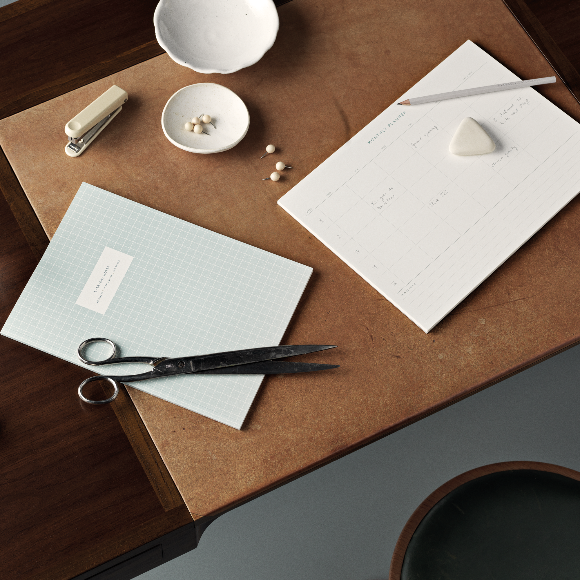 MONTHLY PLANNER NOTEPAD // A4