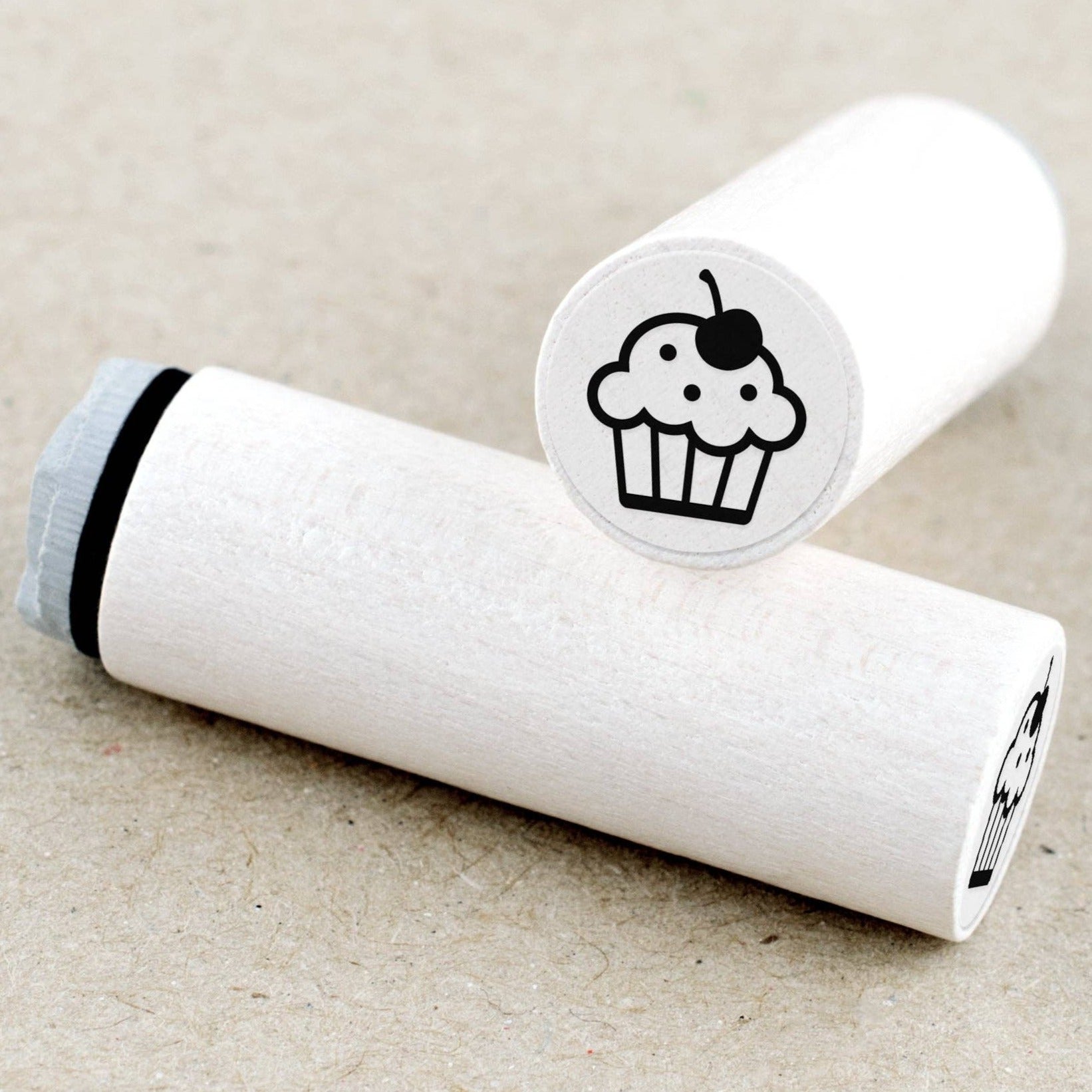 MINI RUBBER STAMP // CUPCAKE