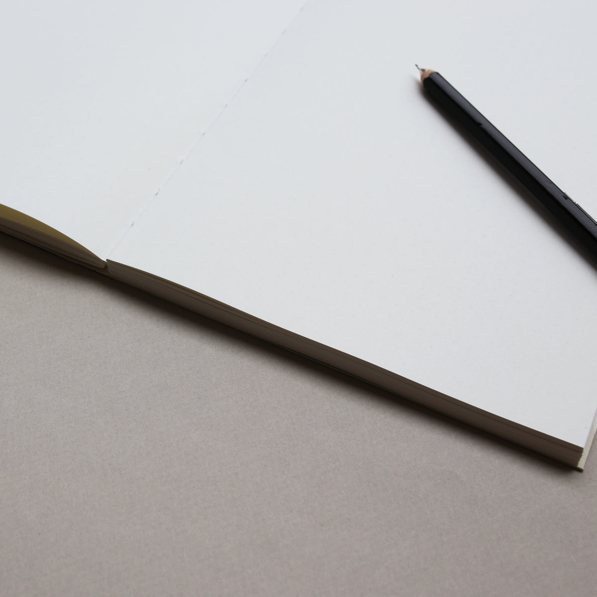 OPEN FLAT NOTEBOOK // BABURU PLUM